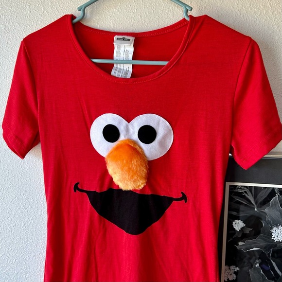 Sesame Street Red Elmo Short Sleeve Tee - Picture 3 of 10